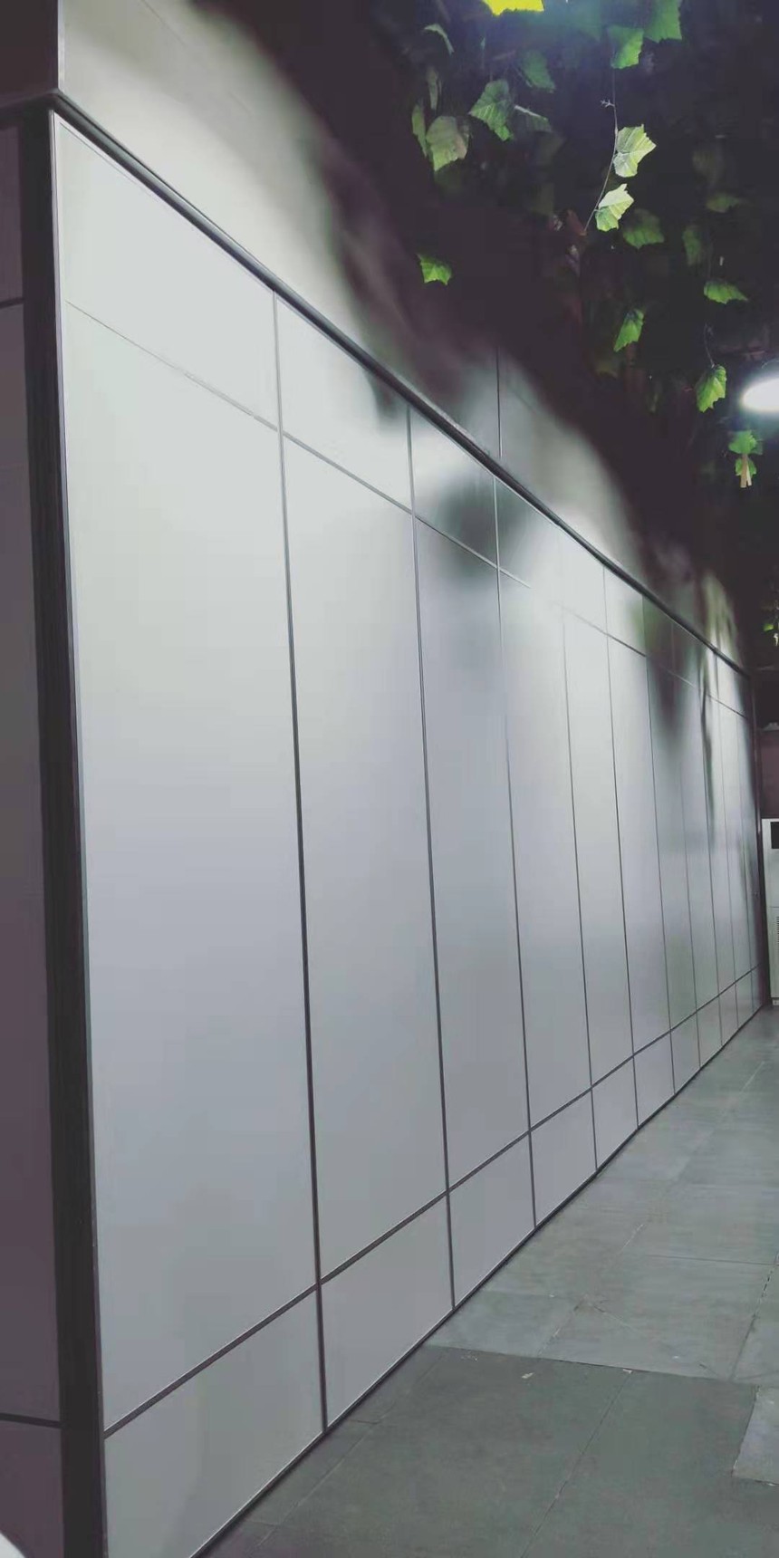 沛县江小南饭店，2.8米高